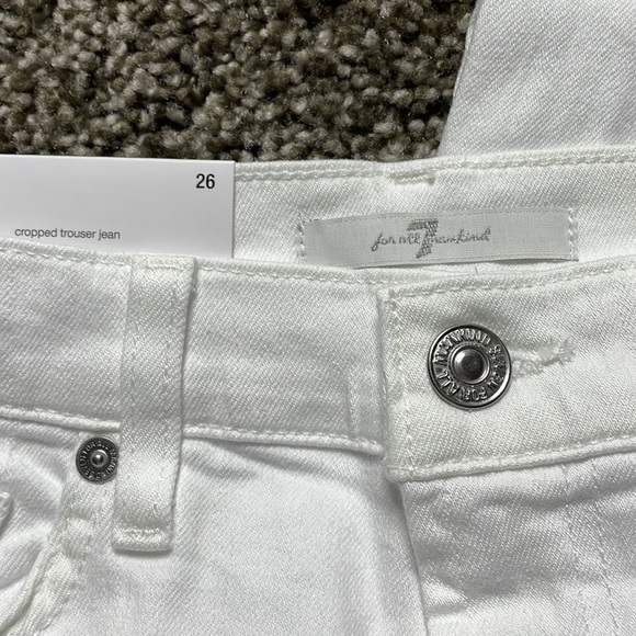 7FAMK CROPPED ALEXA WITH CUT OFF HEM IN WHITE RUNWAY - Picture 5 of 9